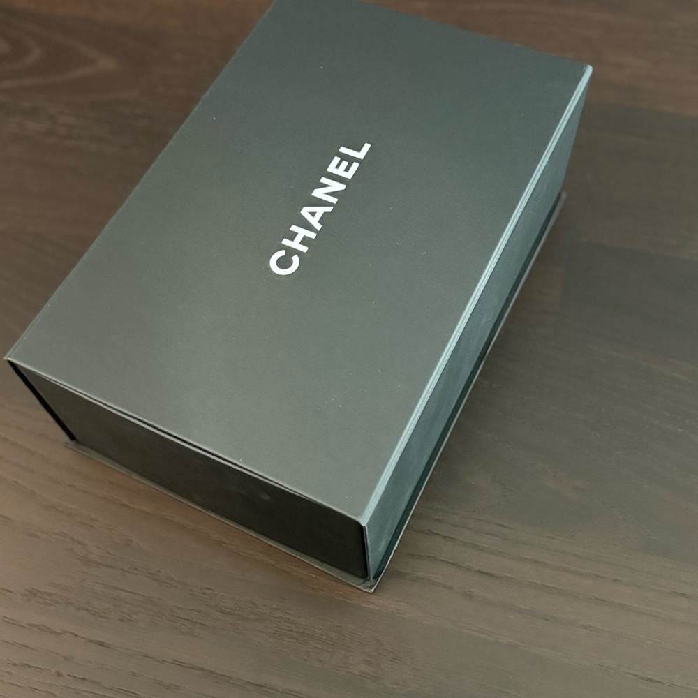 Chanel Boy Caviar Black Ruthenium - Picture 16 of 17